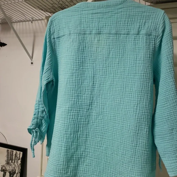 Foxcroft size large cotton gauze button front blouse - Picture 2 of 3